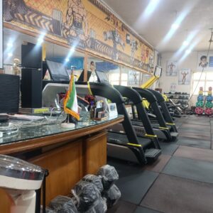 باشگاه بدنسازی پوریای ولی